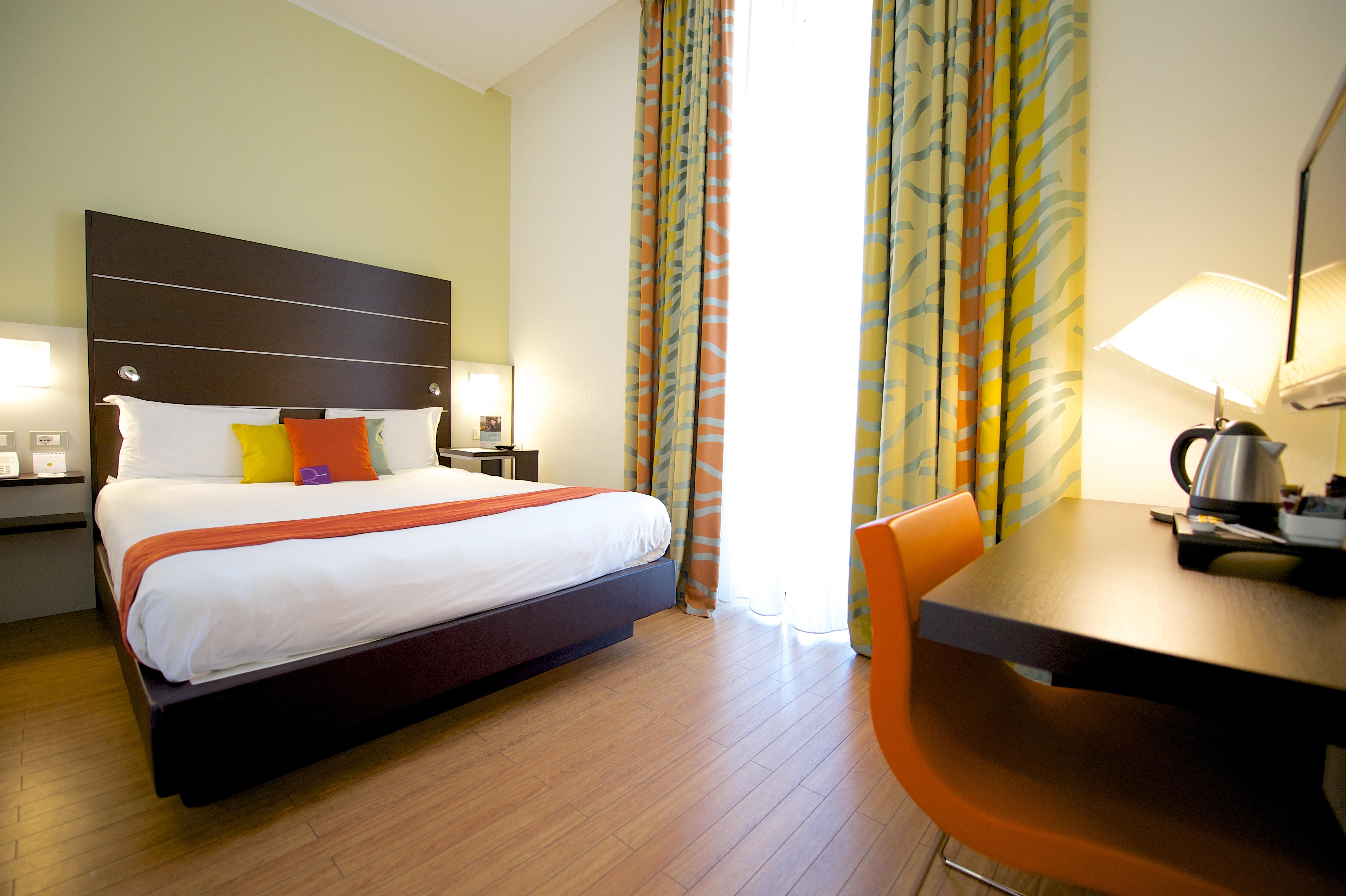 Mercure Napoli Centro Angioino Εξωτερικό φωτογραφία