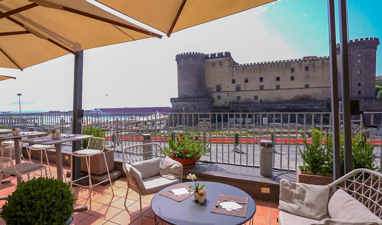 Mercure Napoli Centro Angioino Εξωτερικό φωτογραφία