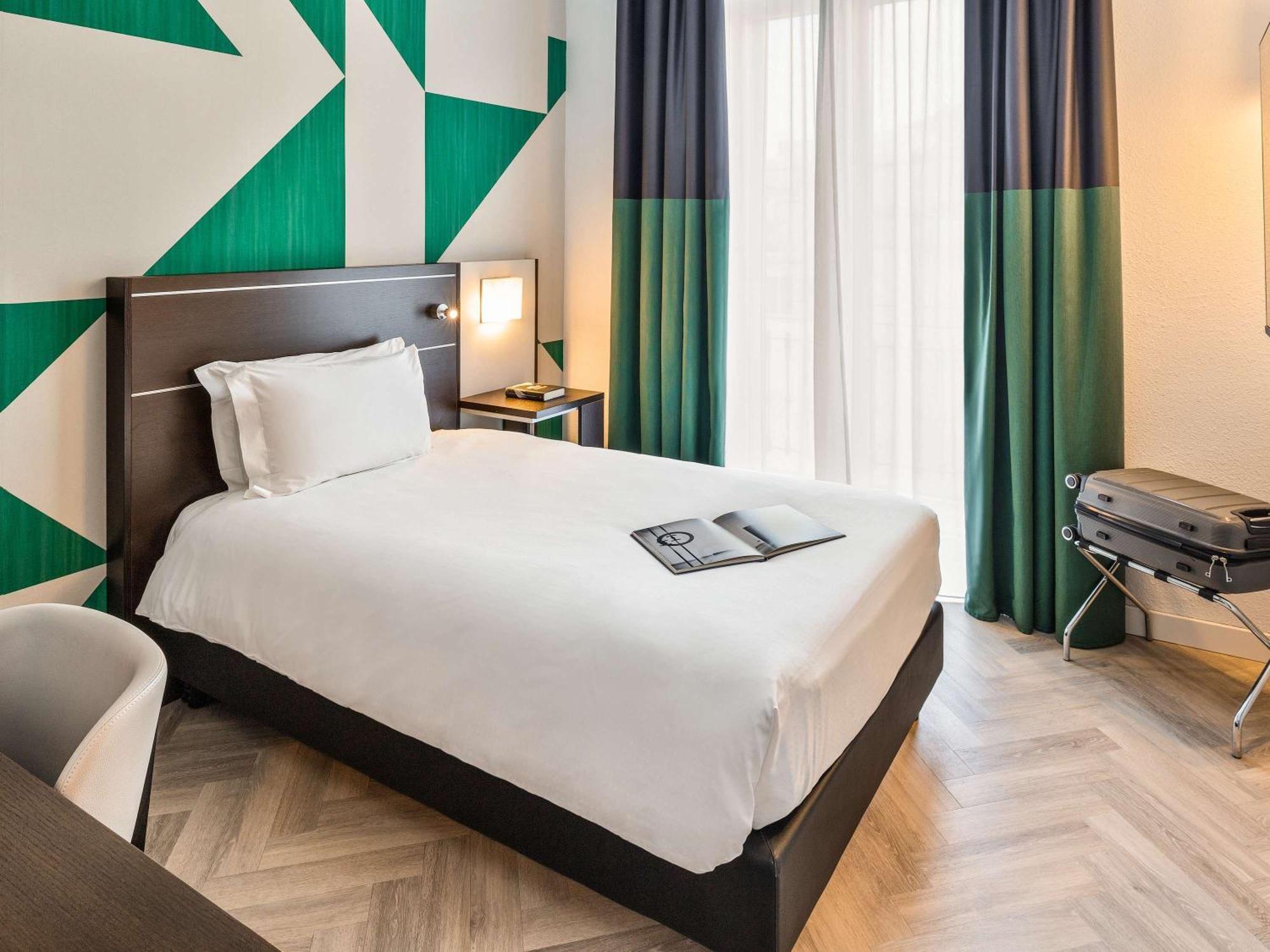 Mercure Napoli Centro Angioino Εξωτερικό φωτογραφία