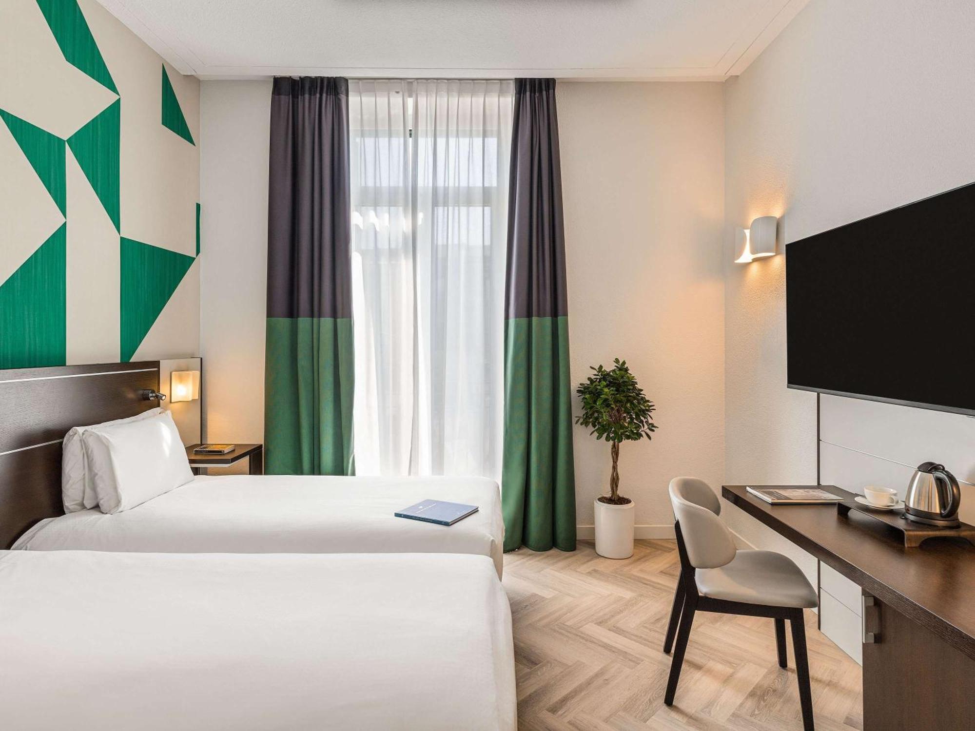 Mercure Napoli Centro Angioino Εξωτερικό φωτογραφία