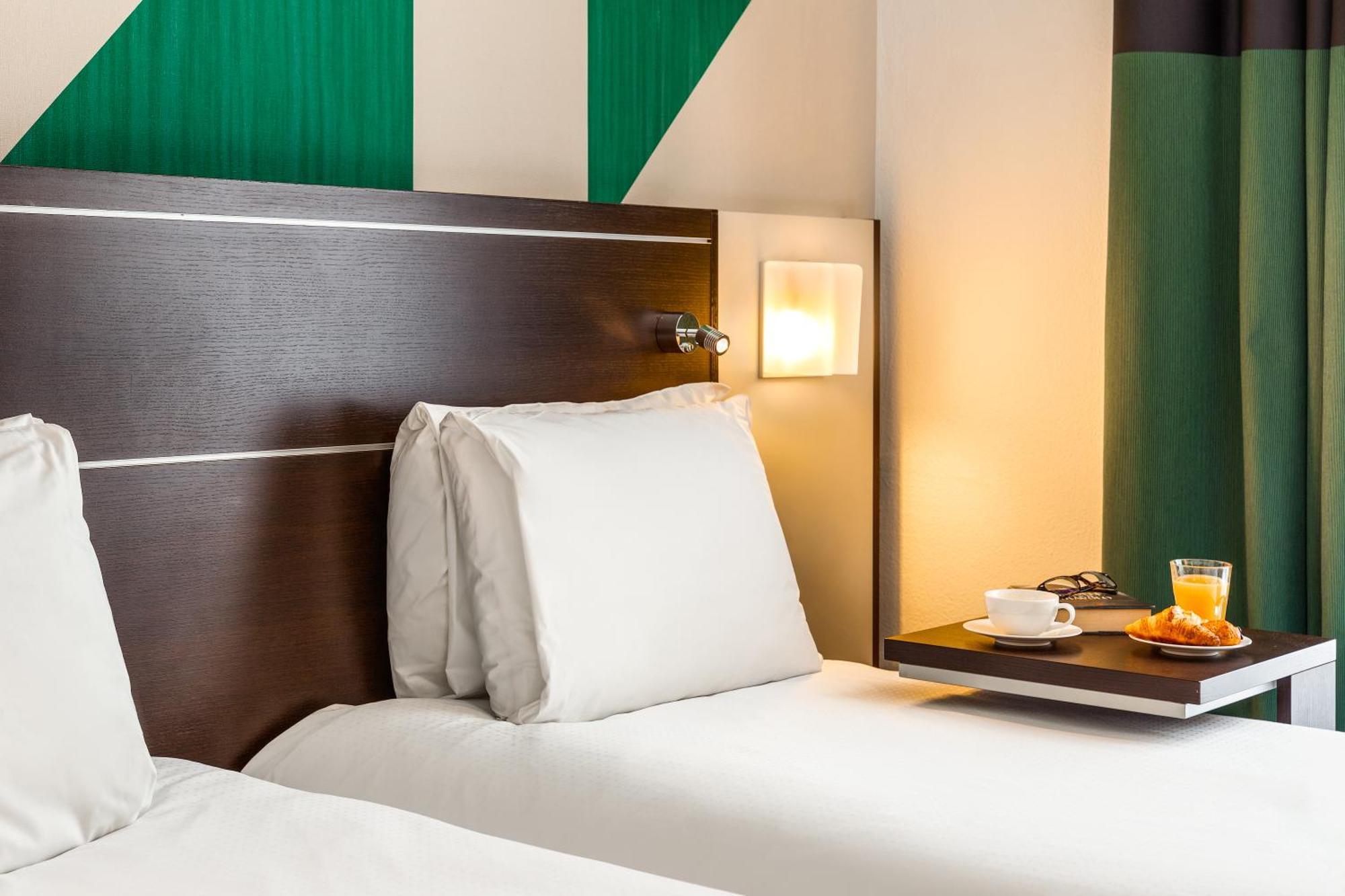 Mercure Napoli Centro Angioino Εξωτερικό φωτογραφία