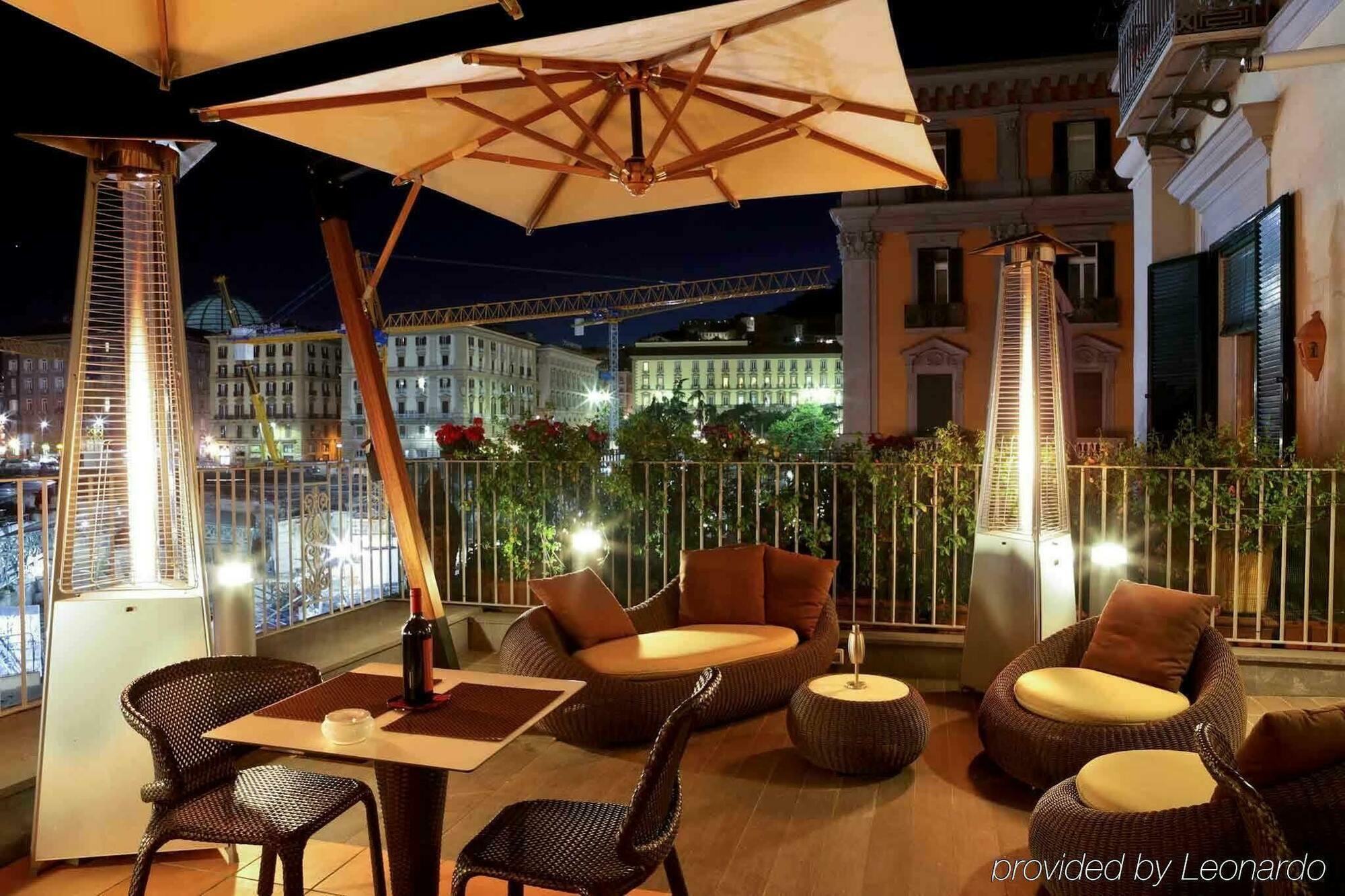 Mercure Napoli Centro Angioino Εξωτερικό φωτογραφία